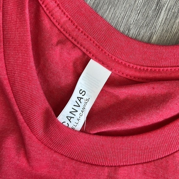 Dog Mom Flower Paw Print Graphic Tee - Picture 3 of 5